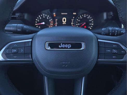 New 2026 Jeep Compass Latitude image 19
