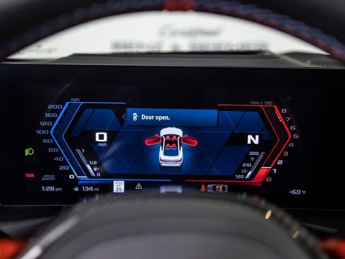 Used 2025 BMW M4 Coupe w/ Executive Package image 27