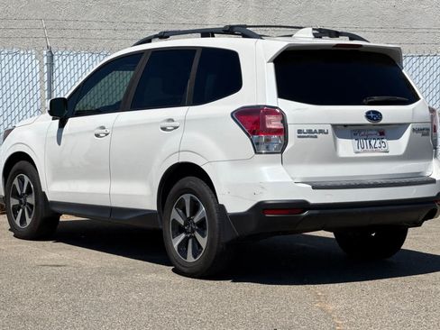 Used 2017 Subaru Forester 2.5i Premium w/ Rugged Package #1 AWD/4WD image 5