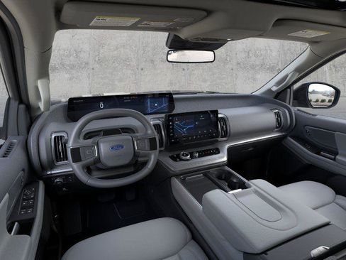 New 2025 Ford Expedition Active image 9