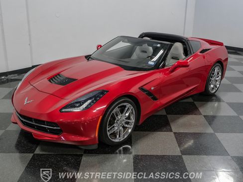 Used 2015 Chevrolet Corvette Stingray Coupe RWD image 35