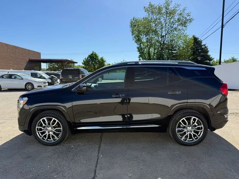 Used 2022 GMC Terrain Denali w/ LPO, Floor Liner Package AWD/4WD image 7