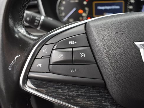 Used 2023 Cadillac XT5 Premium Luxury AWD/4WD image 8