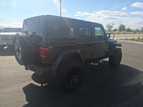 Used 2019 Jeep Wrangler Unlimited Sahara AWD/4WD image 9