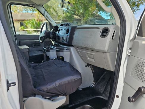 Used 2012 Ford E-150 and Econoline 150 RWD image 16