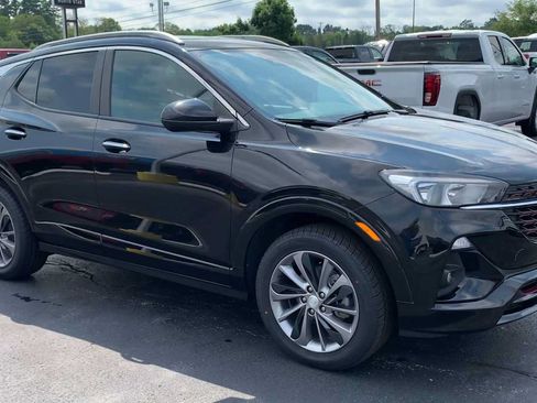 Certified 2020 Buick Encore GX Preferred w/ Sport Touring Package AWD/4WD image 2
