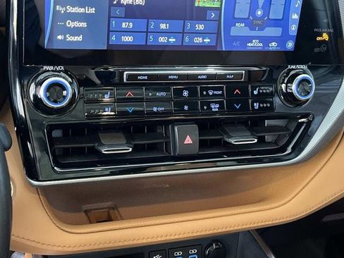 Used 2022 Toyota Highlander Platinum image 36