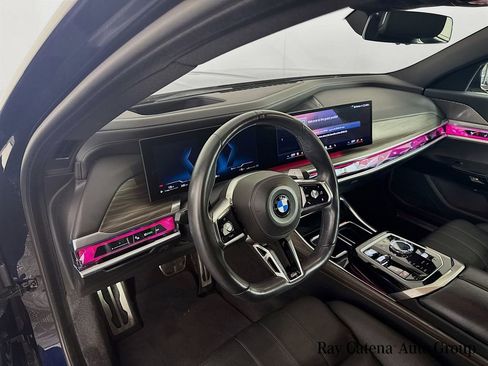 Used 2024 BMW 740i xDrive w/ Premium Package AWD/4WD image 9