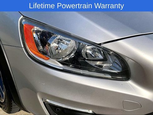 Used 2018 Volvo V60 T5 Cross Country AWD/4WD image 35