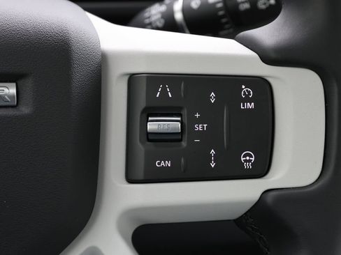 Certified 2026 Land Rover Defender 130 X-Dynamic SE AWD/4WD image 17