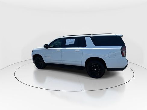 Used 2024 Chevrolet Suburban RST w/ Luxury Package AWD/4WD image 6