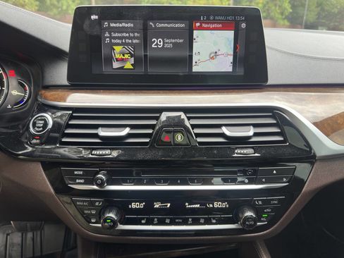 Used 2018 BMW M550i xDrive M550i xDrive AWD 4dr Sedan image 28