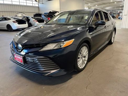 Used 2019 Toyota Camry XLE w/ Driver Assist Package FWD image 7