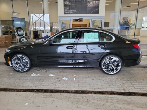 Used 2026 BMW 330i xDrive Sedan w/ Premium Package AWD/4WD image 8