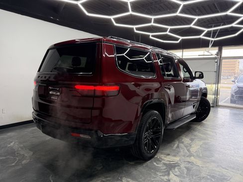 Used 2024 Jeep Wagoneer Series II image 5