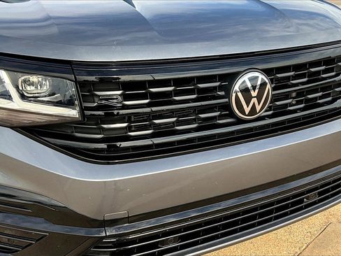 Used 2023 Volkswagen Atlas SEL R-Line image 30