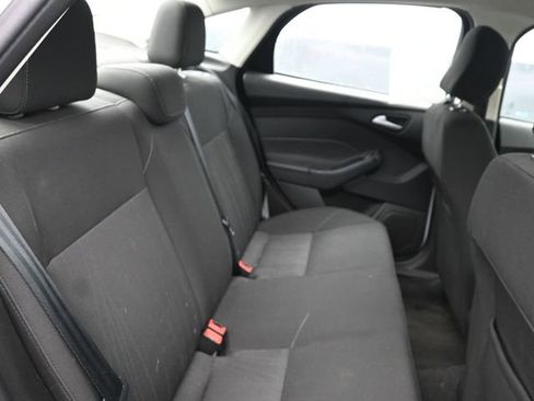 Used 2017 Ford Focus SE image 6