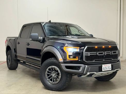 Used 2019 Ford F150 Raptor w/ Equipment Group 802A Luxury AWD/4WD image 1