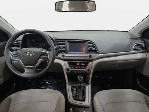 Used 2017 Hyundai Elantra SE image 10