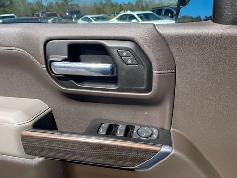 Used 2019 Chevrolet Silverado 1500 LT w/ All-Star Edition image 8