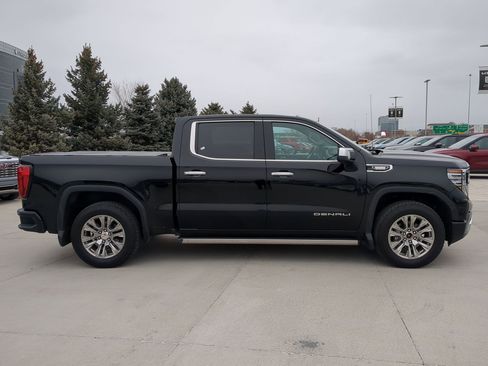 Used 2022 GMC Sierra 1500 Denali image 7