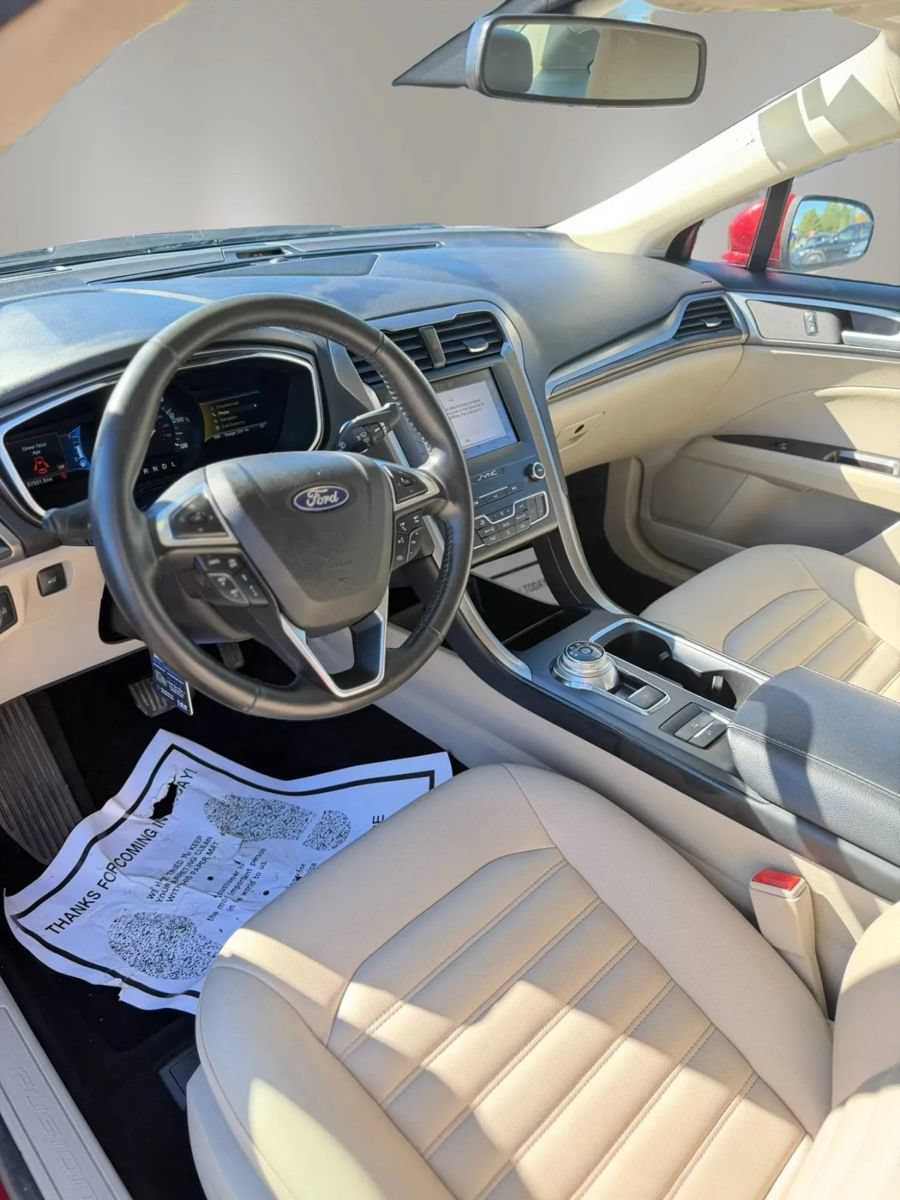 Used 2019 Ford Fusion SEL FWD image 12