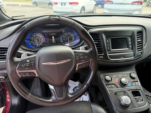 Used 2016 Chrysler 200 S w/ Comfort Group FWD image 18