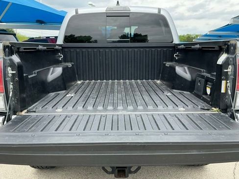 Used 2023 Toyota Tacoma TRD Off-Road AWD/4WD image 5