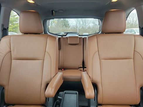 Used 2018 Toyota Highlander Limited Platinum image 22
