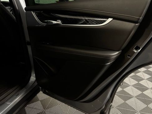 Used 2025 Cadillac XT6 Premium Luxury image 34