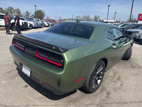 Used 2022 Dodge Challenger R/T Scat Pack RWD image 7