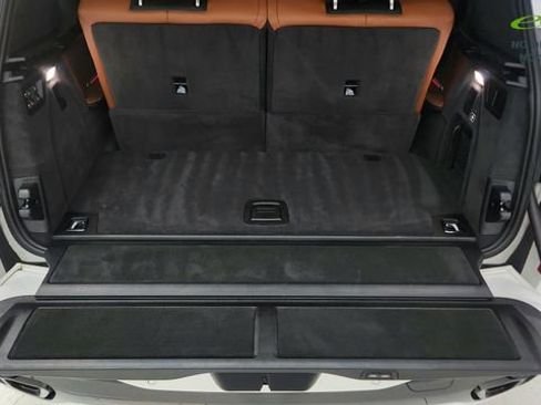 Used 2025 BMW X7 M60i AWD/4WD image 15