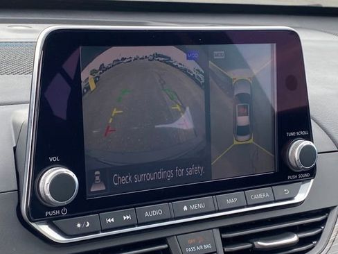 Used 2022 Nissan Altima 2.5 Platinum image 11