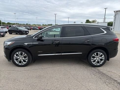 Used 2021 Buick Enclave Avenir w/ Avenir Technology Package FWD image 7