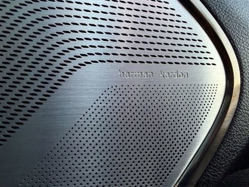 Used 2020 RAM 1500 Limited w/ Black Appearance Package image 20