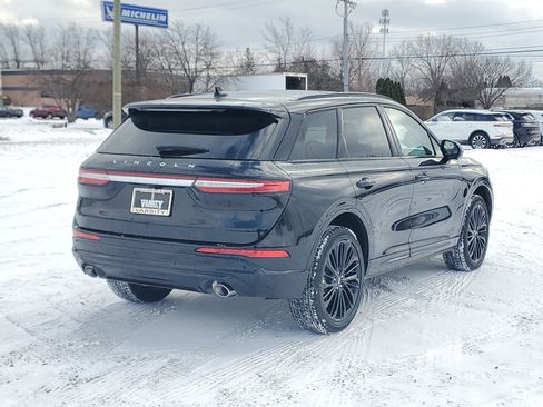 New 2026 Lincoln Corsair Premiere image 4
