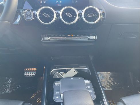 Used 2022 Mercedes-Benz GLA 250 4MATIC image 10