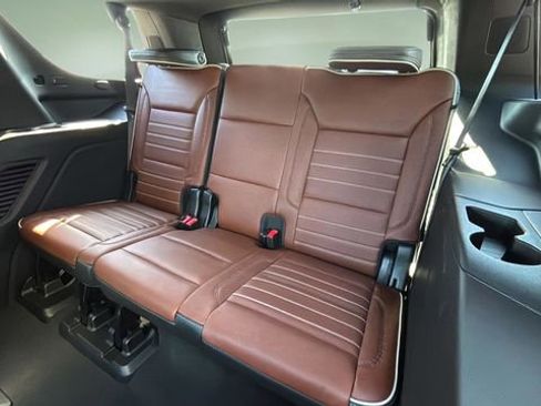 Used 2023 GMC Yukon Denali Ultimate AWD/4WD image 33