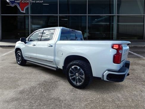 Used 2025 Chevrolet Silverado 1500 High Country w/ LPO, Dark Essentials Package image 6