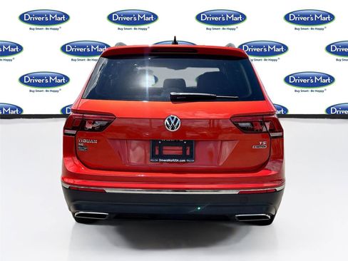 Used 2018 Volkswagen Tiguan SE w/ Panoramic Sunroof Package AWD/4WD image 6