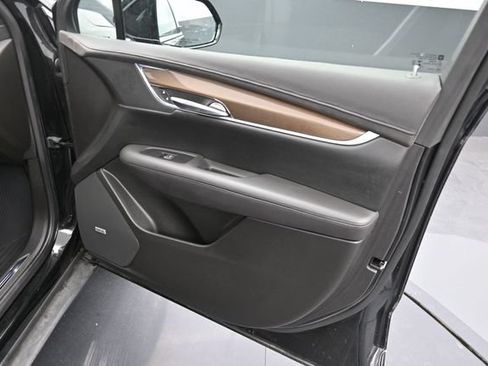 Used 2019 Cadillac XT5 Platinum AWD/4WD image 30
