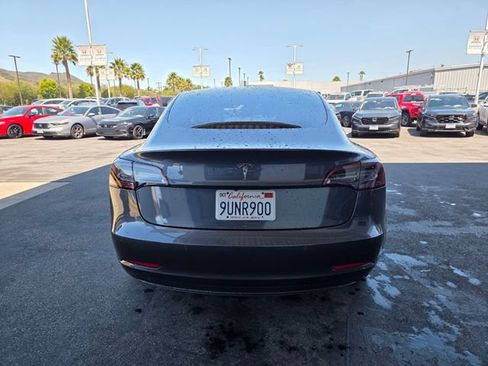 Used 2018 Tesla Model 3 Long Range RWD image 9