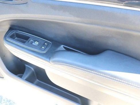 Used 2023 Chrysler 300 S image 28