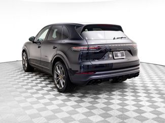 Certified 2022 Porsche Cayenne Platinum Edition video 3