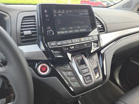 Used 2024 Honda Odyssey Touring image 31