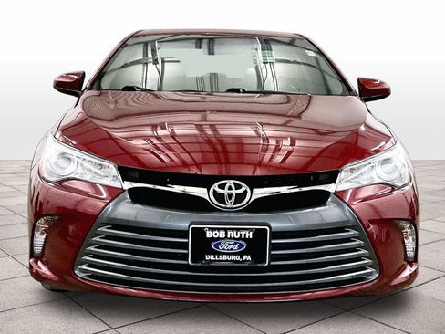 Used 2016 Toyota Camry LE image 3