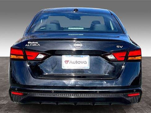 Used 2024 Nissan Altima 2.5 SV image 5