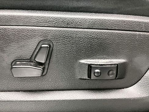 Used 2026 RAM 3500 Laramie AWD/4WD image 30