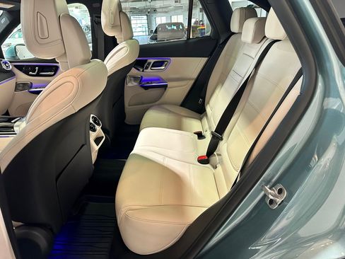 New 2026 Mercedes-Benz GLC 300 4MATIC image 14
