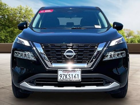 Certified 2023 Nissan Rogue SV FWD image 2
